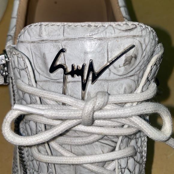 Giuseppe Zanotti - Picture 3 of 11